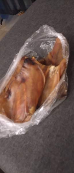 Uusia mustista ja mirristä ostettuja sian korvia Tampere - valokuva 1