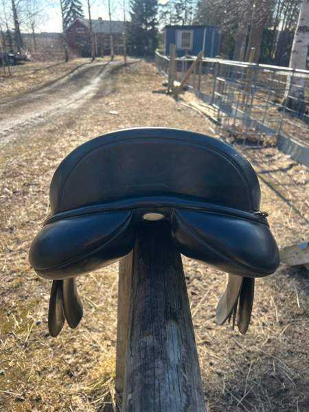 Bates Caprilli 18 Akaa - valokuva 5