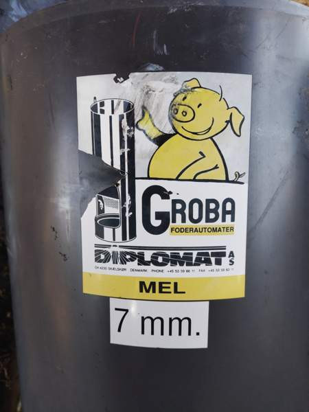 Sikojen ruokinta-automaatit Orivesi - photo 3