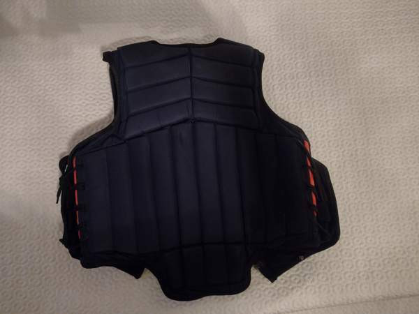 CRW turvaliivi, koko 10 Киркконумми - изображение 2