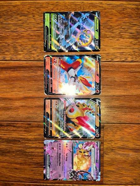 Pokemon kortteja Tampere - valokuva 1