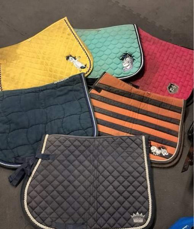 Pesua vailla olevia huopia iso könttä pony, cob ja full, este- ja kouluhuopia Lohja – foto 1