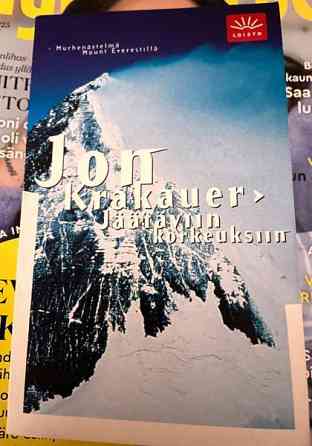 Jon Krakauer  Jäätäviin korkeuksiin Helsinki