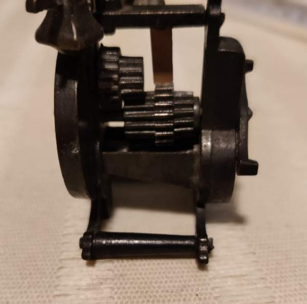 Mekaaninen kynänteroitin Lieto - valokuva 2