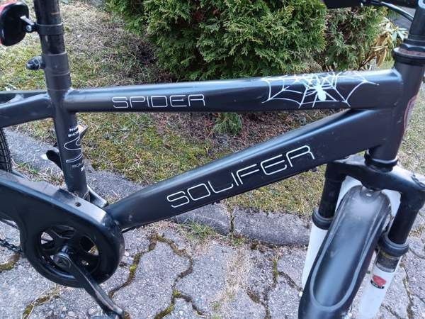 Nuoriso pyörä Vantaa - valokuva 2