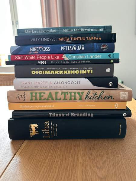 Myydään kirjoja 3e/kpl (tai tarjoa) voit ostaa erikseen Helsinki - изображение 1