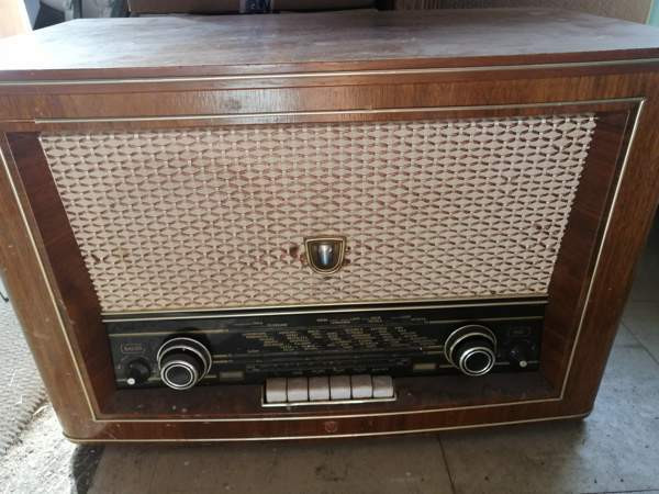 Vanha levysoitinradio yhdistelmä Vantaa - valokuva 1