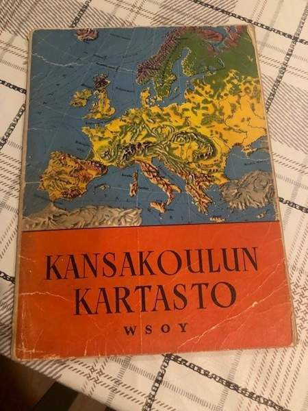 Vanha kansakoulun maailman kartasto-kirja Lappeenranta – foto 1