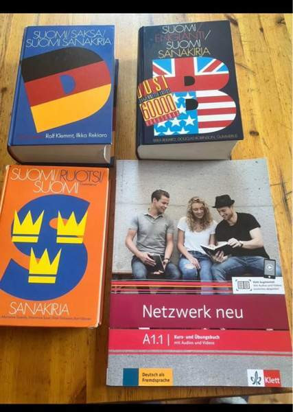 Koulukirjoja, lastentarinoita, kielikirjoja ja reseptikirjoja Tuusniemi - photo 4