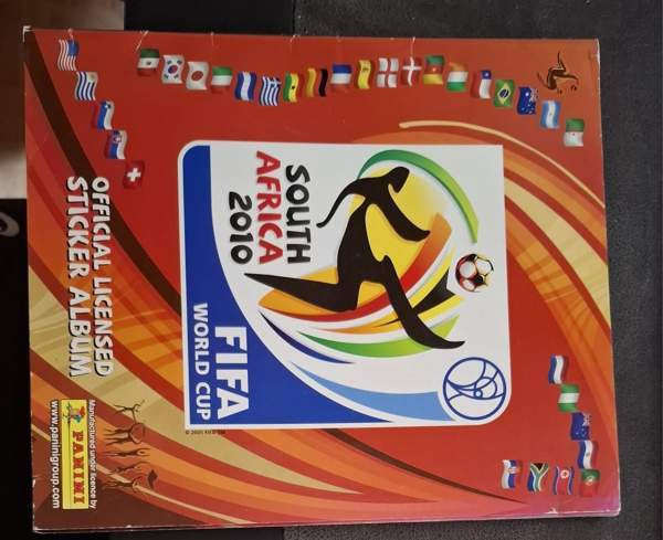 Panini, tyhjä jalkapallotarrojen keräilyalbumi South Africa 2010 Kangasala - photo 1