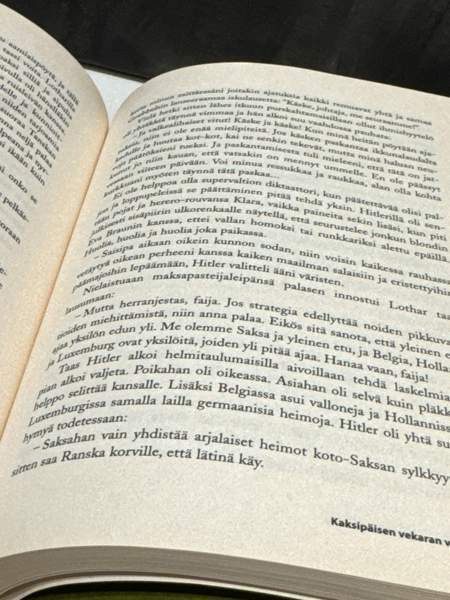 Juha Vuorinen: Kaksipäisen vekaran varjossa Jyväskylä - valokuva 4