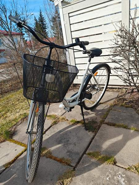 Solifer naisten kaupunkipyörä Järvenpää - valokuva 2