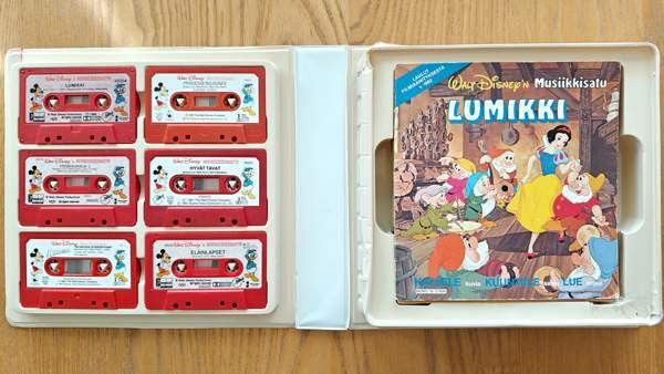 Disneyland: Walt Disney musiikkisatu boksi retro Hamina - valokuva 2