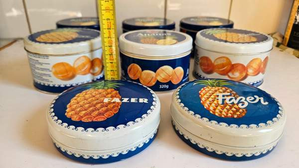 Fazer keräily peltipurkki ananas sisustus vintage Helsinki - valokuva 4