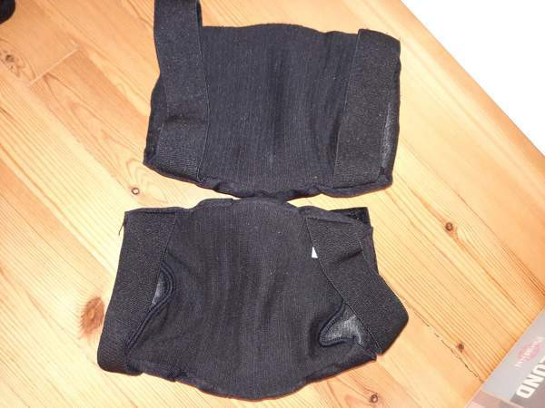 Polvisuojat ja rannesuojat rullaluistelijalle Oulu - valokuva 2