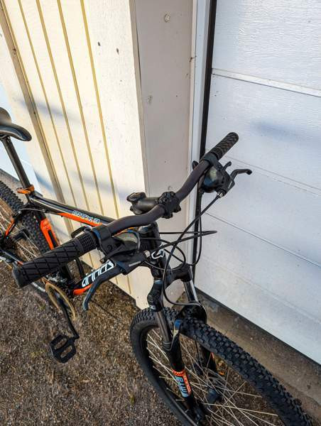 Hyväkuntoinen Arinos MTX3 26" maastopyörä Espoo - valokuva 5