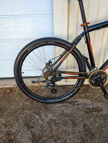 Hyväkuntoinen Arinos MTX3 26" maastopyörä Espoo - valokuva 4