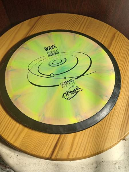 MVP Wave (Cosmic neutron plastic) Distance driver 11/5/-2/2 Киркконумми - изображение 1