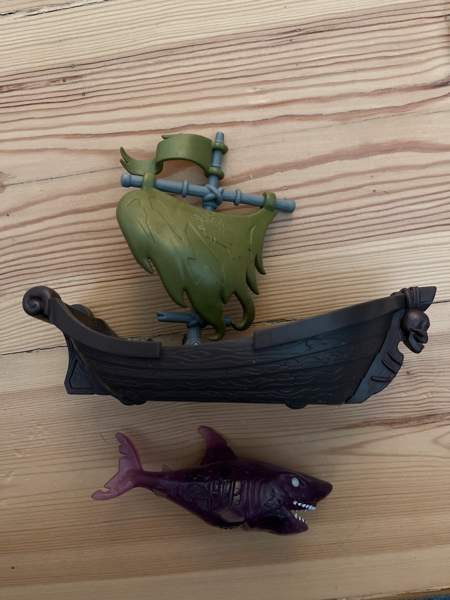 Pirates of the Caribbean laiva ja figuureita Helsinki - photo 4