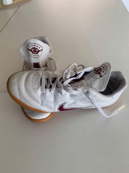 Nike futsal/susäpelikengät Vantaa - valokuva 1