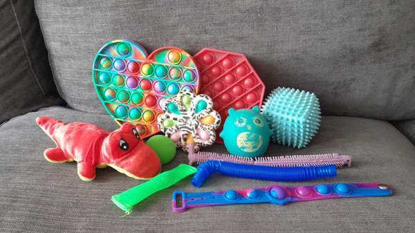 Fidget/ pop it/ stressilelut Vantaa - valokuva 1