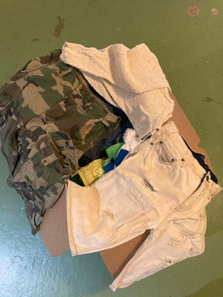 Vaatteita Teiniikäinen Muotitietoinen Parfyymi Helsinki - valokuva 4