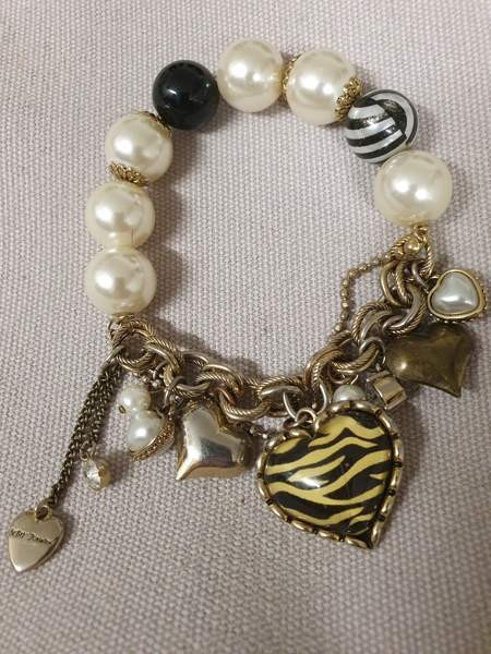 Betsey Johnson rannerengas Espoo - valokuva 1