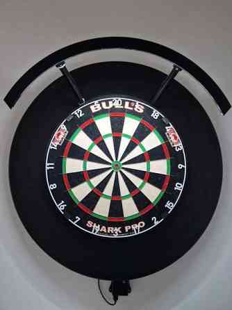 Bull's Shark Pro Darts taulu setti Vantaa
