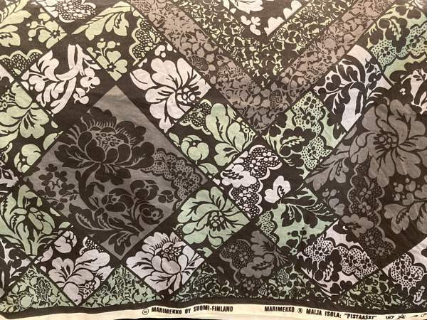 Marimekko :  Maija Isolan  " Pistaassi " , harmaasävyinen verho / pöytäliina Tuusula - valokuva 1