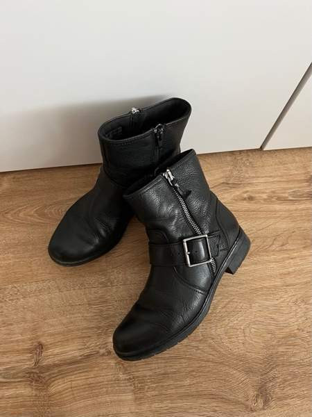 Clarks naisten mustat nahkanilkkurit / bootsit Pirkkala – foto 2