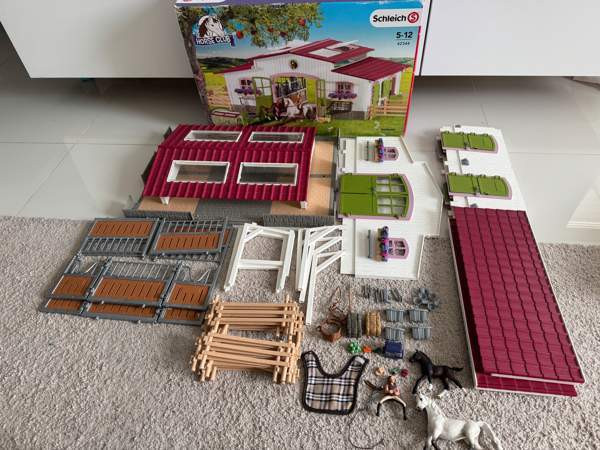Schleich talli ja lisävarusteet Vantaa - valokuva 1