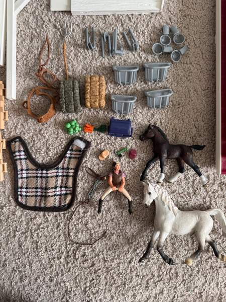 Schleich talli ja lisävarusteet Vantaa - valokuva 3