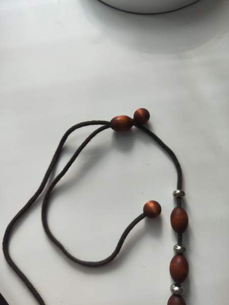 Puinen kaulakoru Nurmijaervi – foto 4