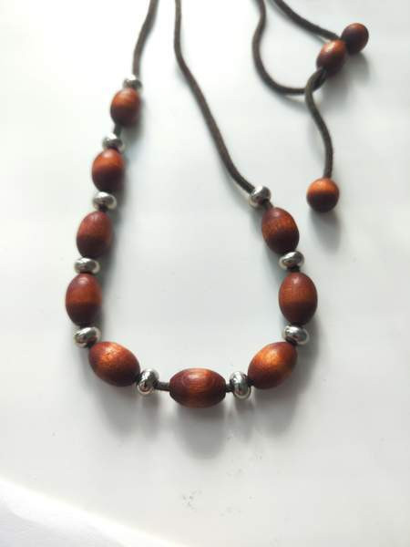 Puinen kaulakoru Nurmijaervi – foto 2