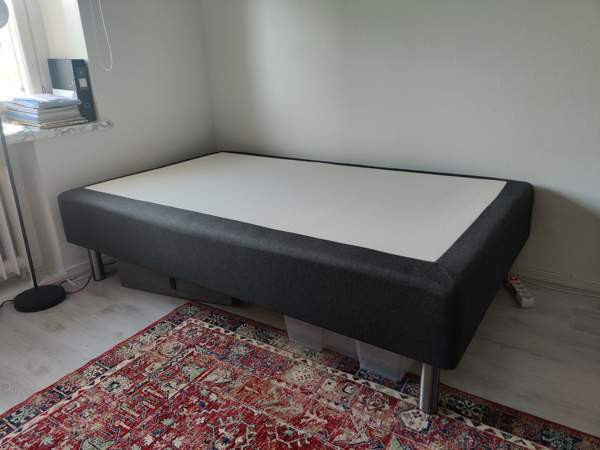 Unia Pronssi runkopatja sänky 120 Котка - изображение 1