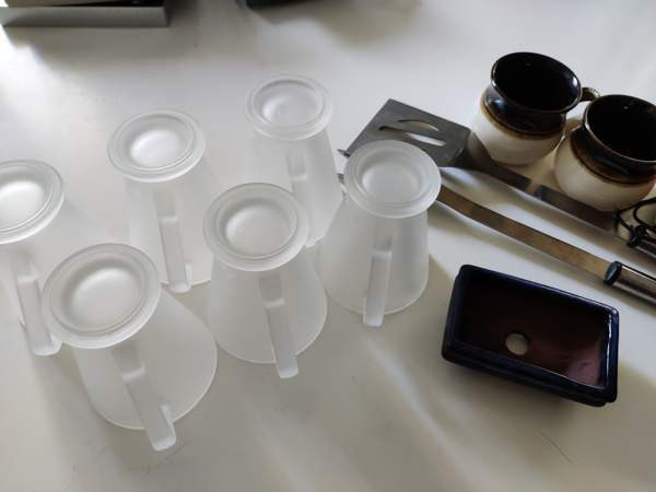 Muuton alta pois kaikenlaista tavaraa, uutta ja vanhaa Espoo - valokuva 2