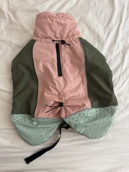 Koiran parkatakki Эспоо - изображение 1