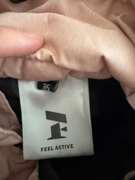 Koiran parkatakki Эспоо - изображение 3