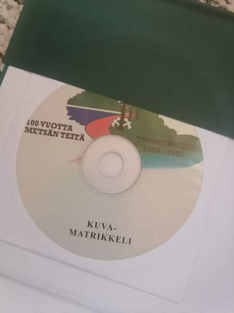 Tuomarniemen metsäoppilaitoksen historiasta kertovat kirjat Kyyjärvi - valokuva 3