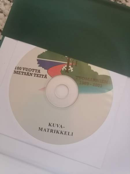 Tuomarniemen metsäoppilaitoksen historiasta kertovat kirjat Kyyjärvi - изображение 3