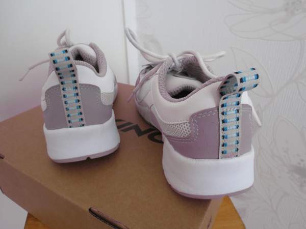 Uudet ja Laadukkaat HENRI LLOYD Nahkakengät/Tennarit Koko 36. Turku - photo 2