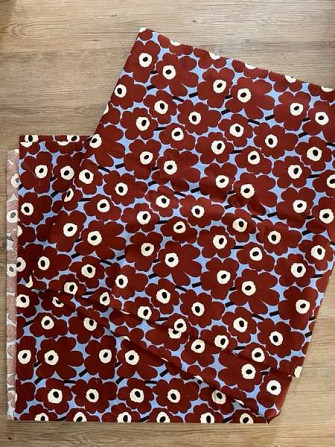 Marimekko Pieni Unikko 4,4m x 1,45m verhokangas verho Lappeenranta – foto 1