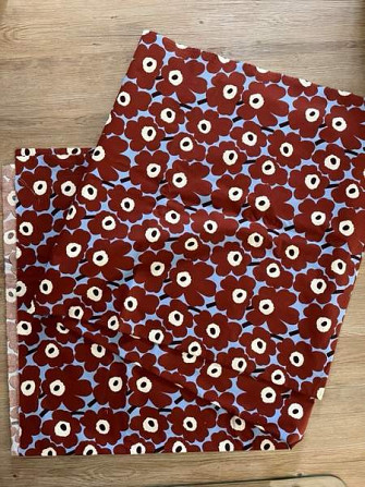 Marimekko Pieni Unikko 4,4m x 1,45m verhokangas verho Lappeenranta – foto 5