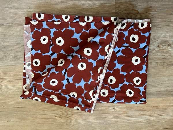 Marimekko Pieni Unikko 4,4m x 1,45m verhokangas verho Lappeenranta - valokuva 2