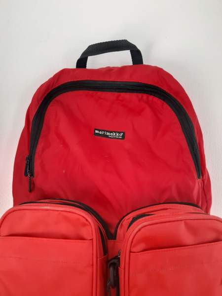 Punainen Marimekko reppu Tampere - valokuva 1