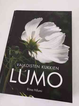 Valkoisten kukkien lumo kirja Ювяскюля