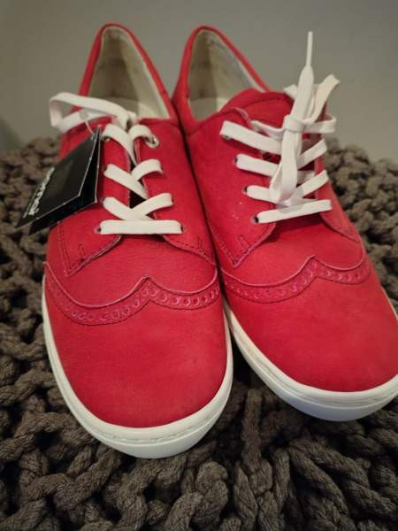 Pomar nahkatennarit 38 Helsinki - valokuva 1