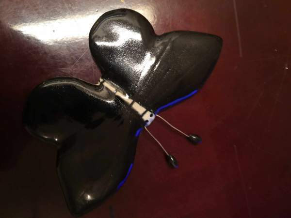 Musta perhonen, seinäkoriste, Hki-Klaukkala Helsinki - valokuva 1