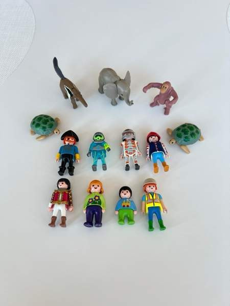 Playmobil hahmot ja eläimet Helsinki - valokuva 1