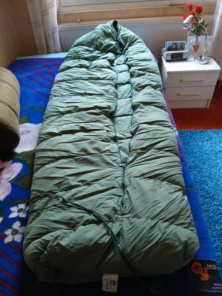 Myydään kaksi untuvamakuupussia Эспоо - изображение 1